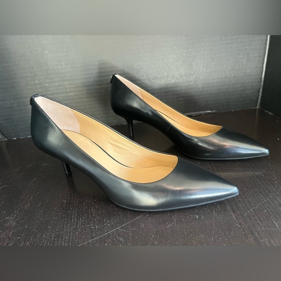 Michael Kors Flex Kitten Pump Admiral sz. 9 New. - Picture 2 of 6